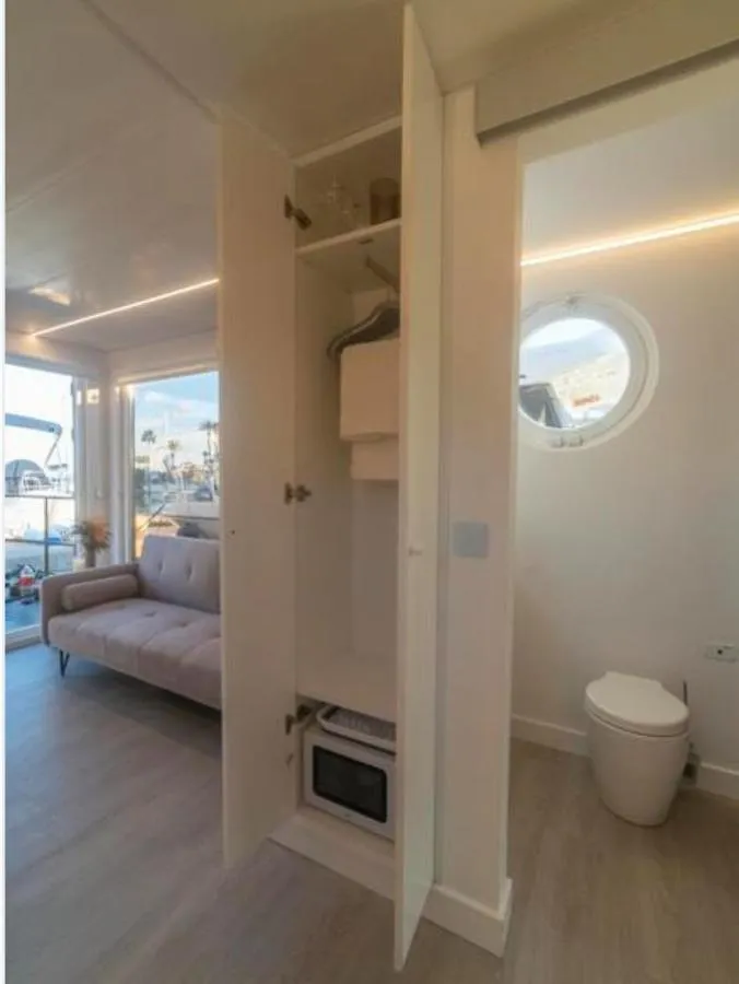 La Maison De La Mer Sotogrande Botel