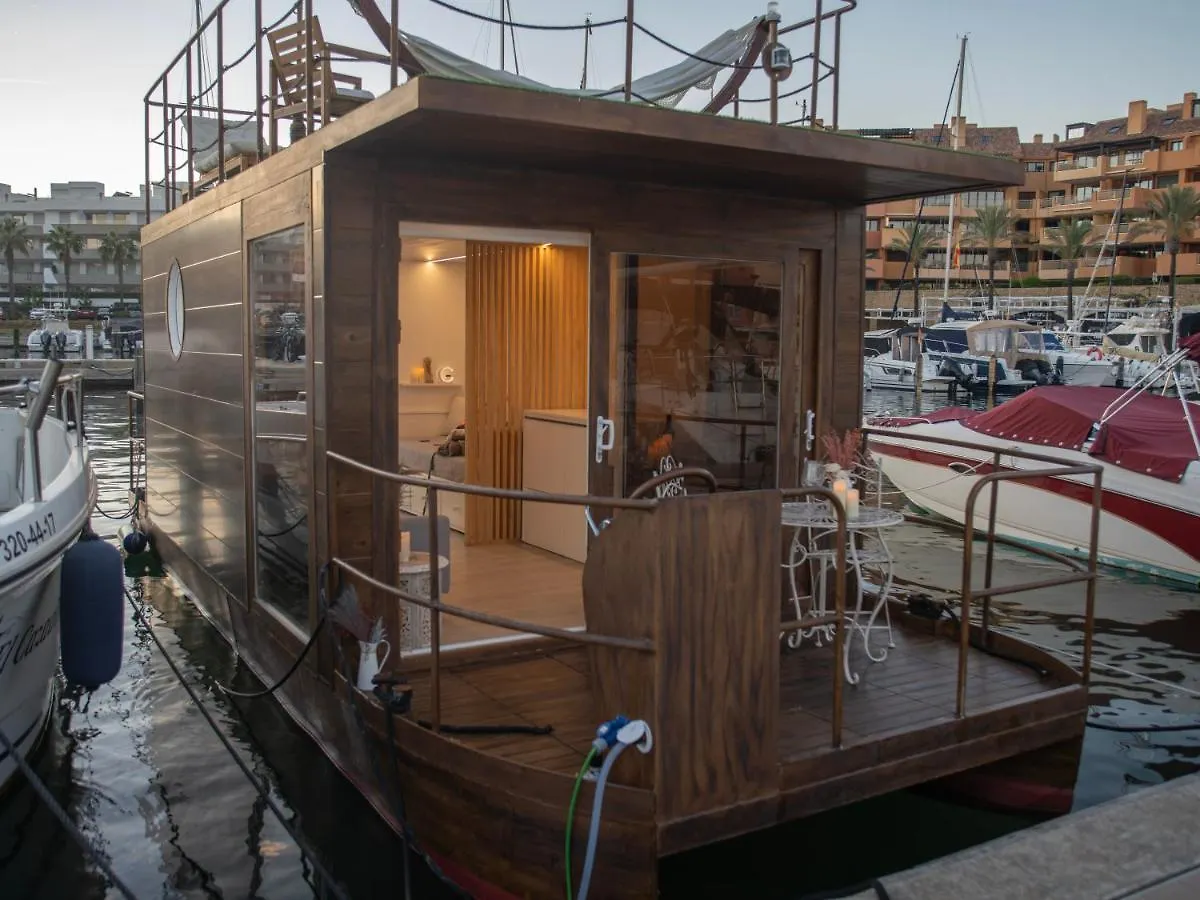 La Maison De La Mer Sotogrande Botel